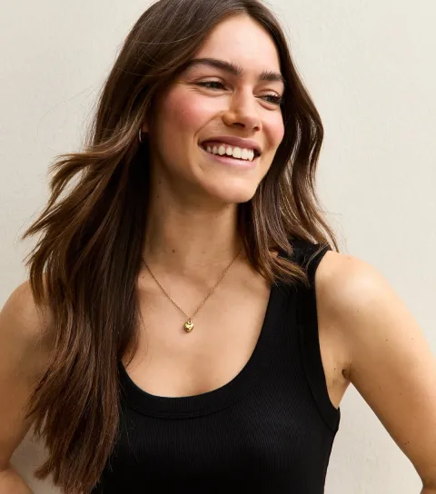 Women's Petite Black Ribbed Scoop Neck Tank Top