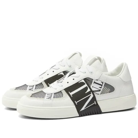 VL7N Cut-Out Sneaker