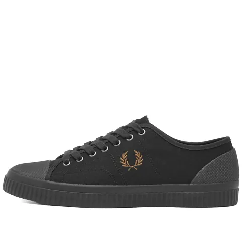 Hughes Low Canvas Sneaker