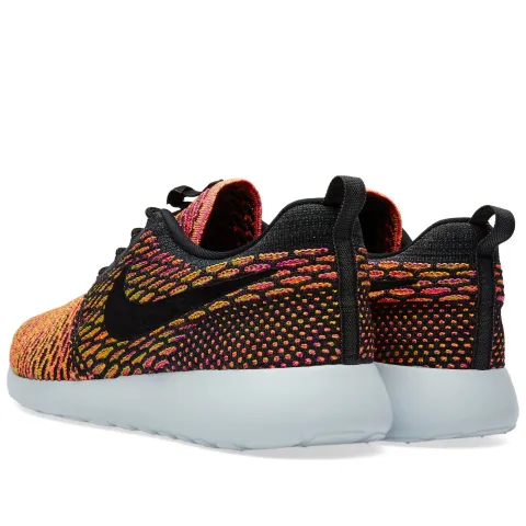 W Roshe One Flyknit