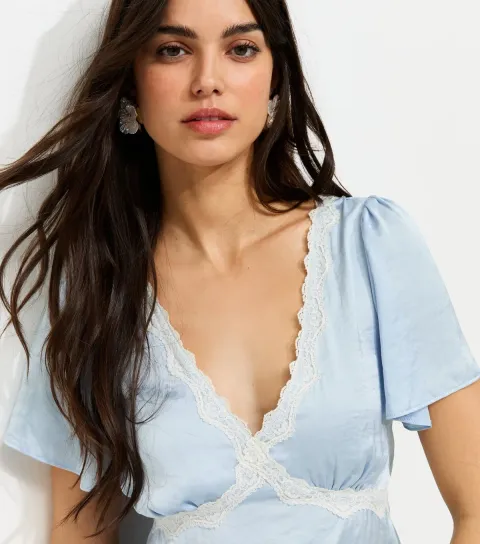 Women's Light Blue Lace Trim Flutter Sleeve Satin Tea Top