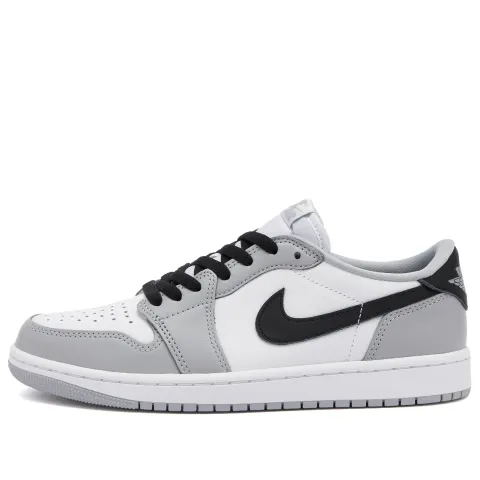 1 Retro Low OG Sneaker