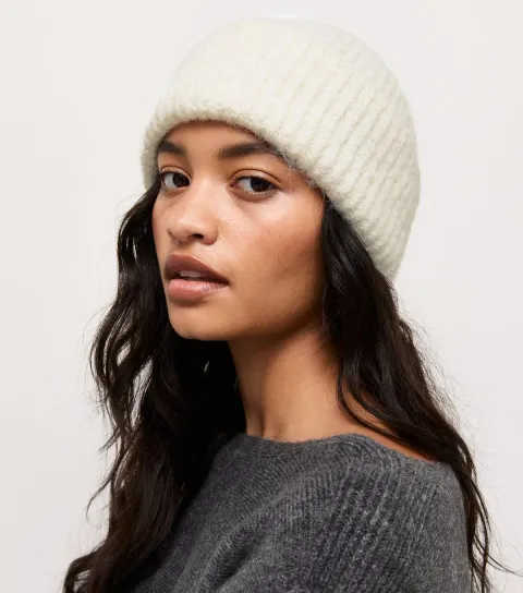 Cream Chunky Ribbed Knit Beanie
