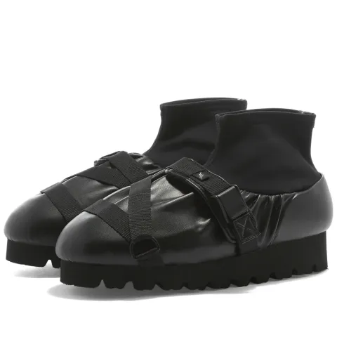 Camp Mid Shoe