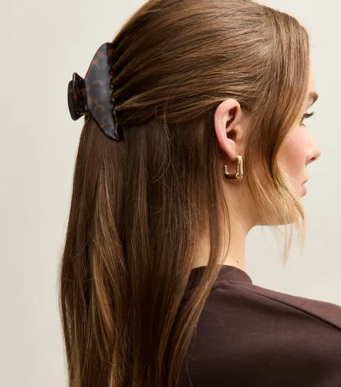 Brown Curved Tortoiseshell Hair Clip