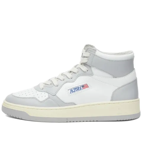 Medalist Mid Sneaker