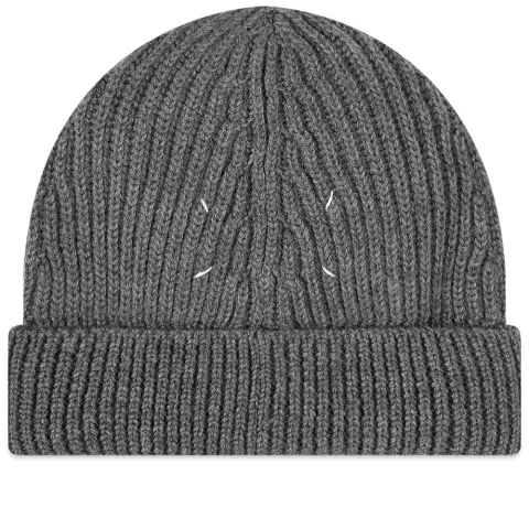 Knotch Details Beanie Hat