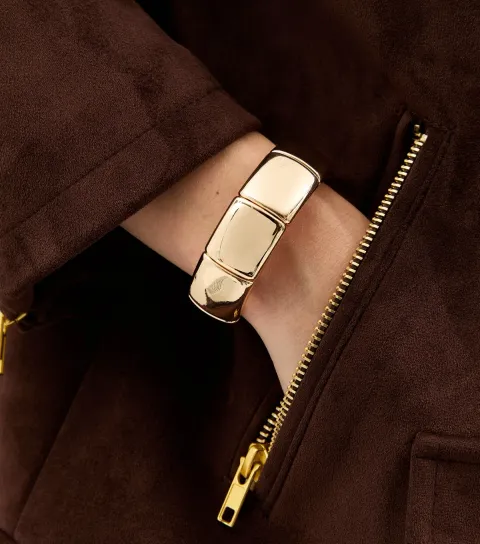 Gold Tone Sleek Rectangular Stretch Bracelet