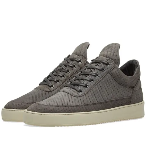 Low Top Sneaker