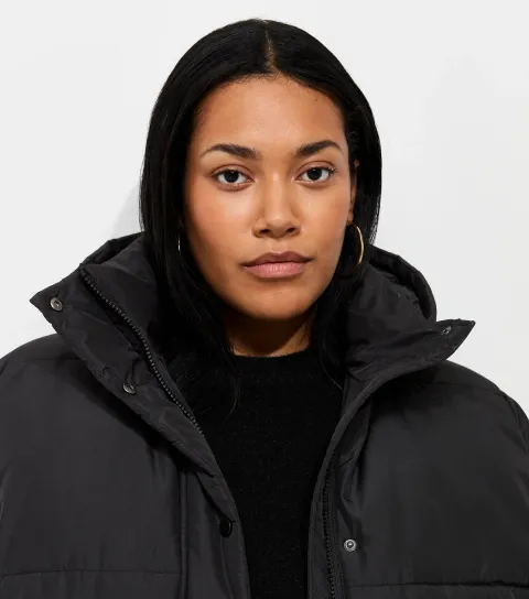 Women's Plus Size Black Cropped Puffer Jacket Curves