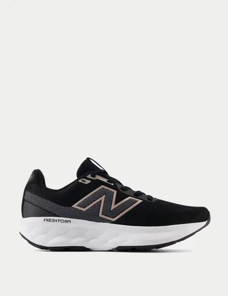 520v9 Running Trainers
