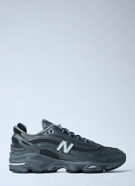 1000 Sneakers