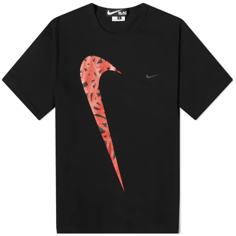 x Nike Vertical Swoosh Oversized T-S