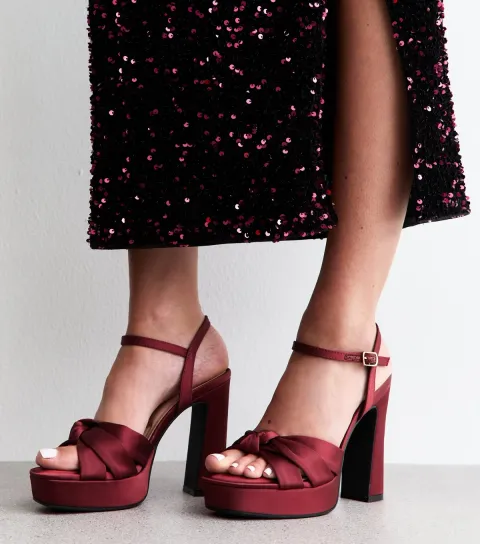 New Look Women's Burgundy Velvet Twist Strap Platform Sandals Vegan