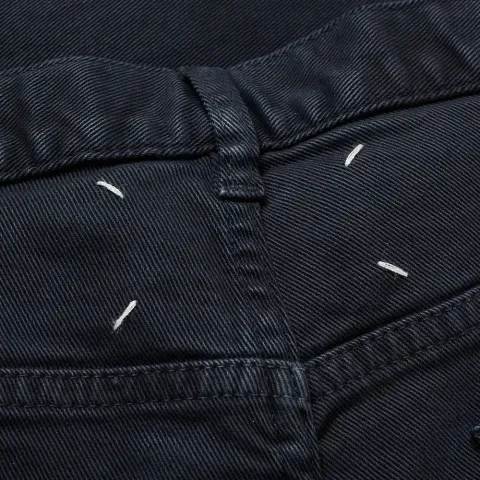 10 Garment Dyed Slim Jean