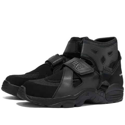 Comme des Garçons x Nike Carnivore