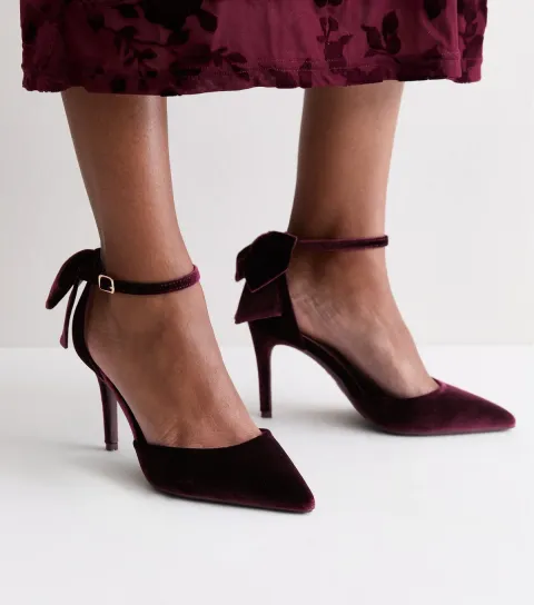 New Look Women's Wide Fit Dark Burgundy Velvet Bow Back Court Shoes Vegan
