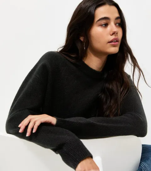 Women's Black Midweight Crew Neck Jumper