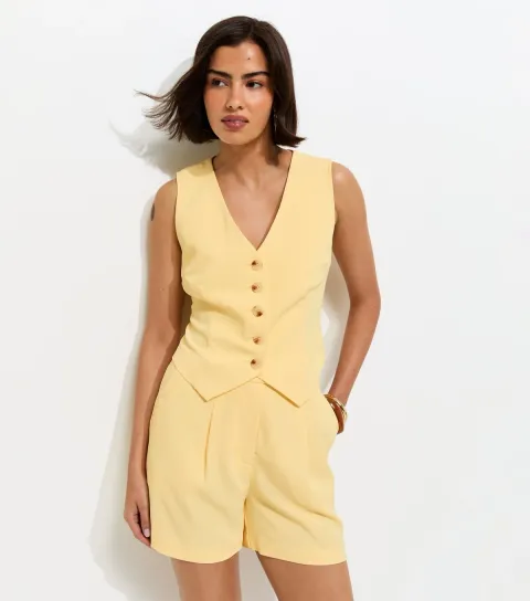 New Look Women's Light Yellow Tailored Tab Waist Shorts