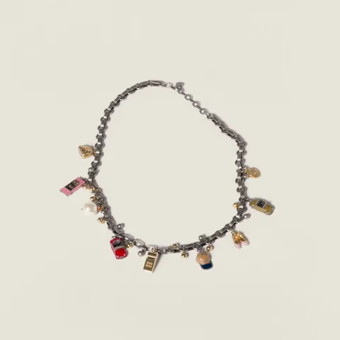 Metal necklace