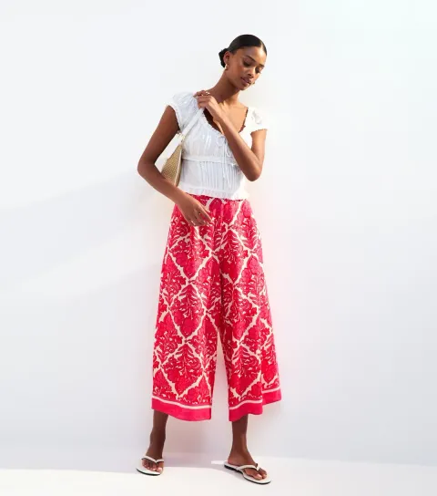 New Look Women's Pink Floral Border Print Crop Trousers