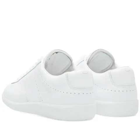 22 Ace Low Sneaker