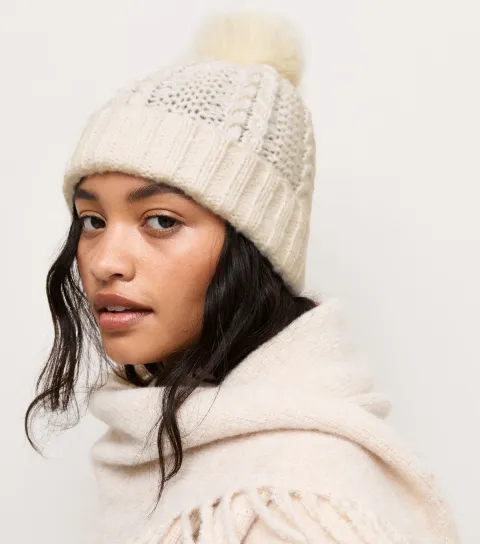New Look Cream Faux Fur Pom Pom Bobble Hat