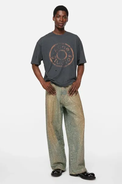 Distressed logo t-shirt