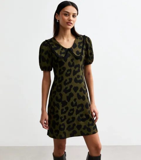 New Look Women's Green Animal Print Textured Jersey Mini Dress