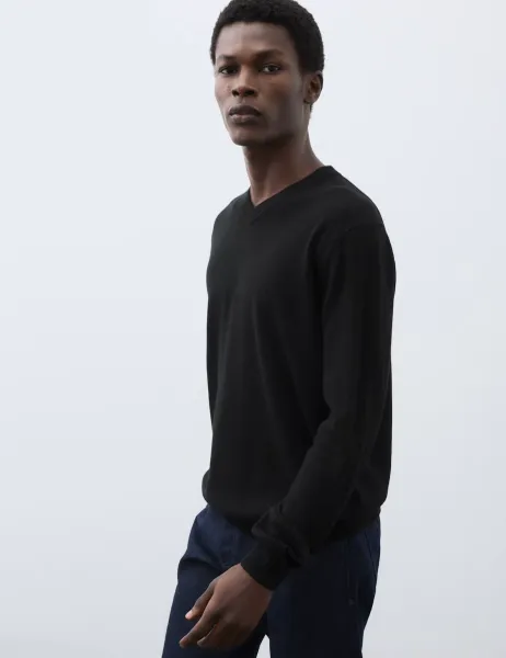 Autograph Pure Cashmere V-Neck Jumper Black