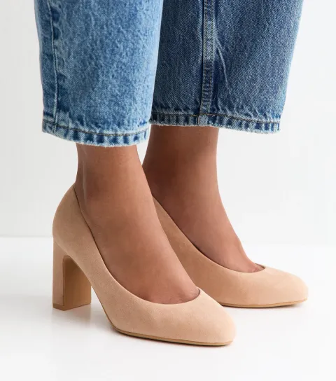 New Look Women's Wide Fit Cream Faux Suede Court Shoes Vegan