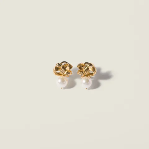 Metal and pearl earrings