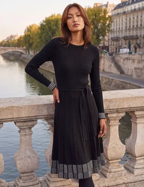 Roman Printed Knee Length Skater Dress Black