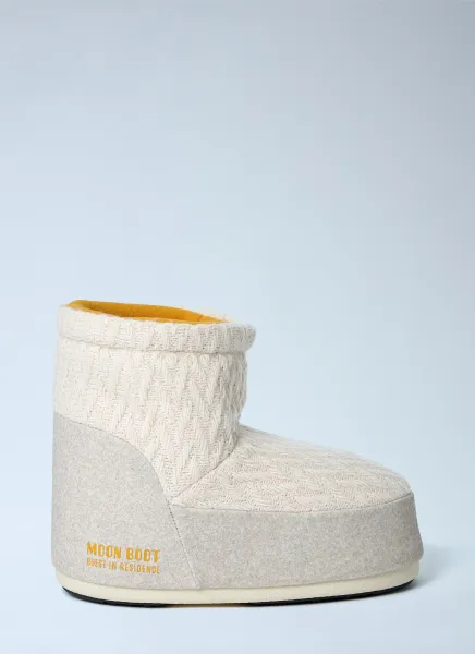Icon Low Nolace Knit Boots