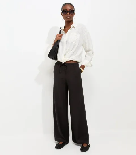 Women's Black Woven Wide Leg Trousers
