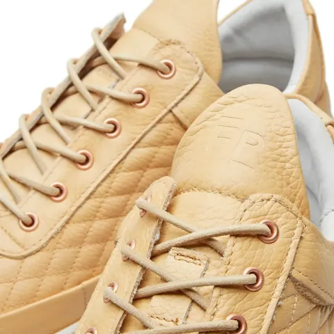 Low Top Sneaker