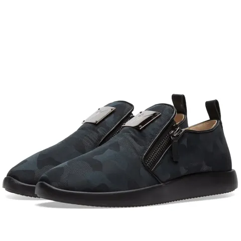 Slip On Runner