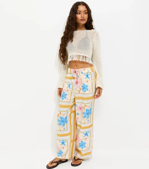 Women's Petite Yellow Tropical Print Wide Leg Trousers