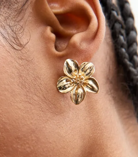 New Look Gold Tone Flower Stud Earrings