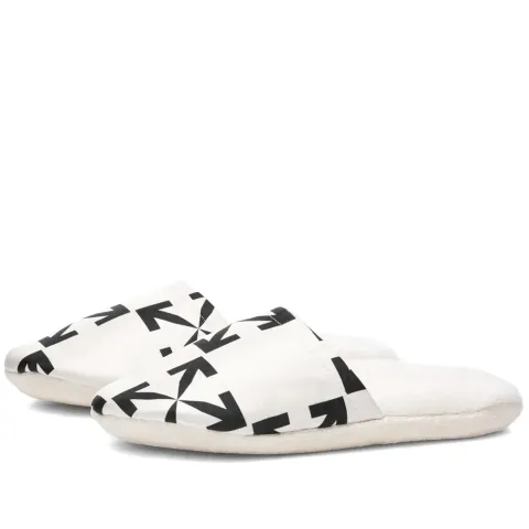 Arrow Pattern Slippers