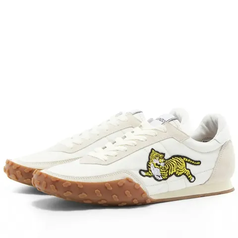 Move Sneaker