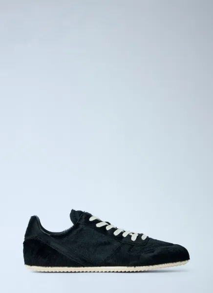 Minimal Sneakers