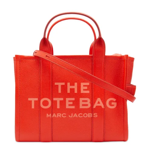 The Medium Tote Leather