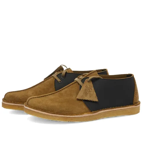x Clarks Desert Trek
