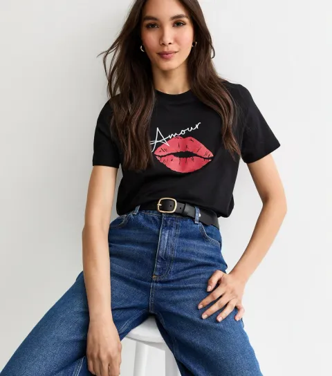 Women's Black Amour Lips Print T-Shirt