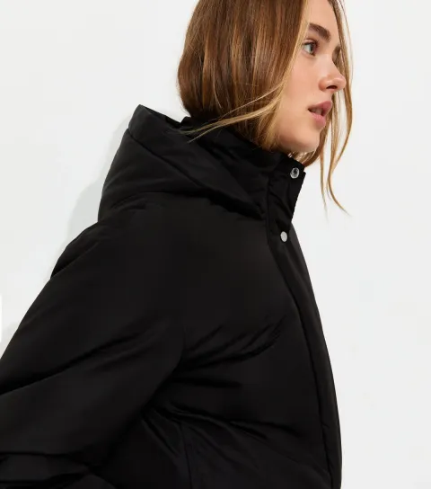 Women's Black Hooded Puffer Jacket