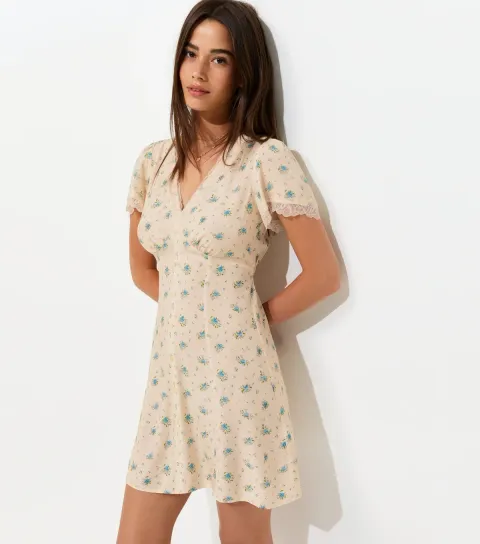 Women's Cream Floral Lace Trim Short Sleeve Mini Dress