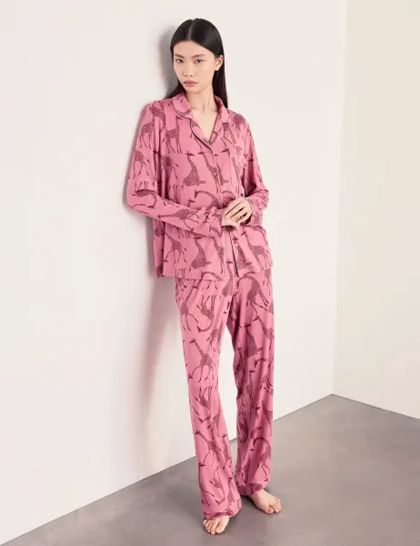 Chelsea Peers Modal Rich Giraffe Print Revere Pyjama Set Light Pink