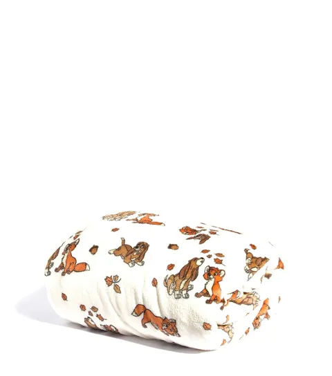 Skinnydip Women's White Fox And The Hound Blanket