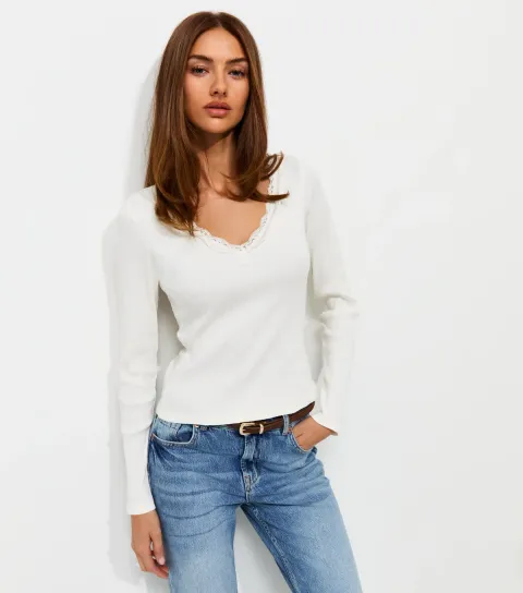 New Look Women's Cream Cotton Rich Lace Trim Ribbed V-Neck Top